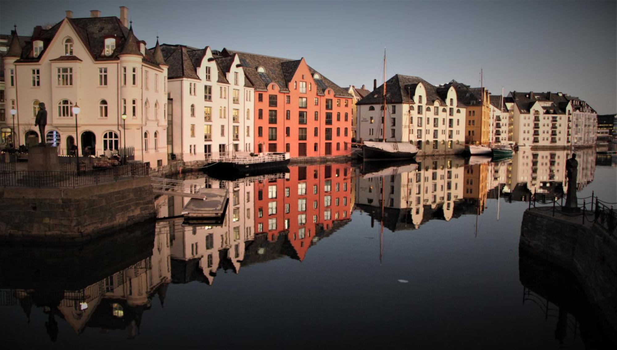 A Cheaper Option To Hotel Ålesund Exterior foto